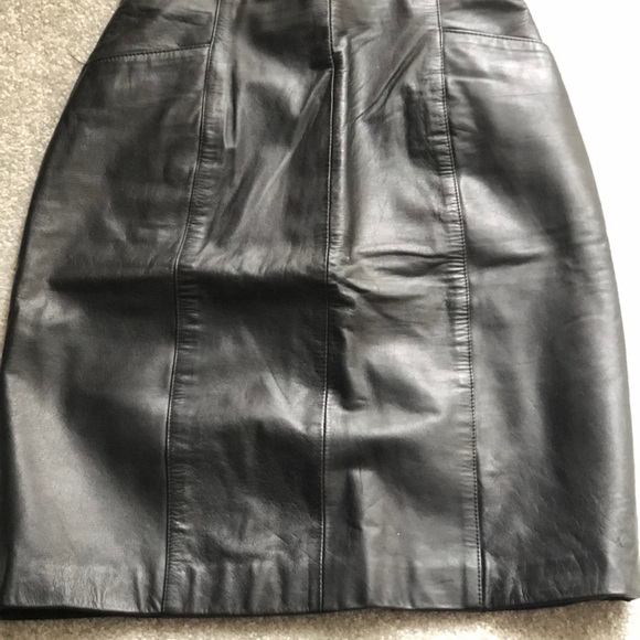 Wilsons Leather Dresses & Skirts - 🌟HP vintage Wilson Leather Leather Skirt